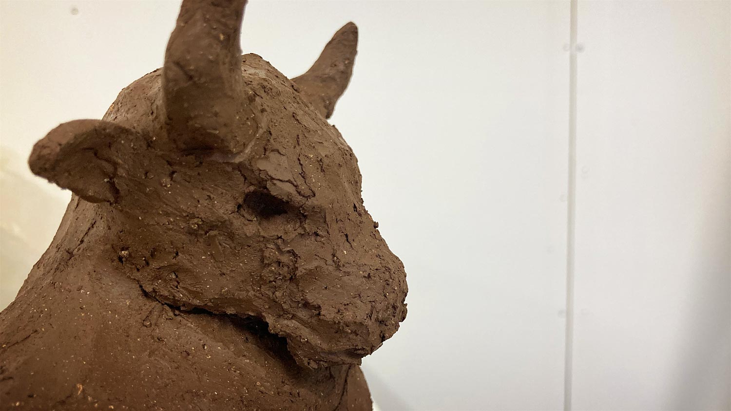 A clay figure/bull‘s head